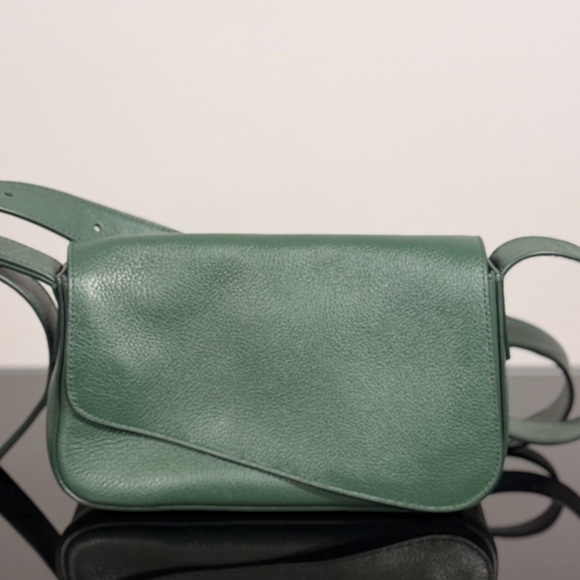 NWT Madewell The Sculptural Buckle Crossbody Bag - Picture 4 of 7